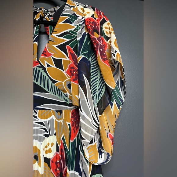 NEW Club Monaco Zorbina Pleated Floral Midi Dress 6 - Picture 6 of 8